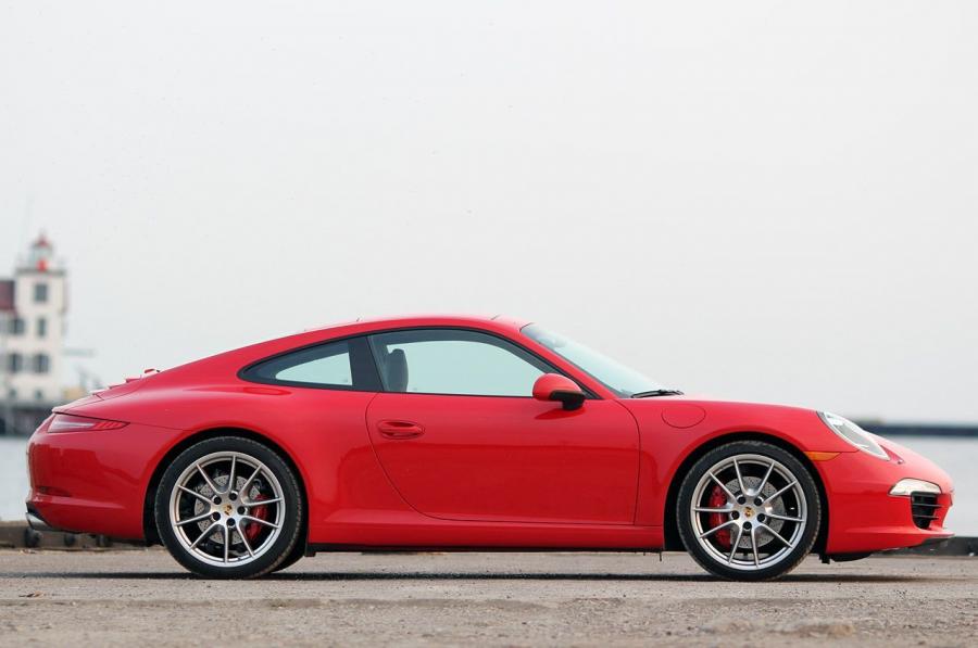  Porsche 911 Carrera S 2013 года  (фото 18 из 51)